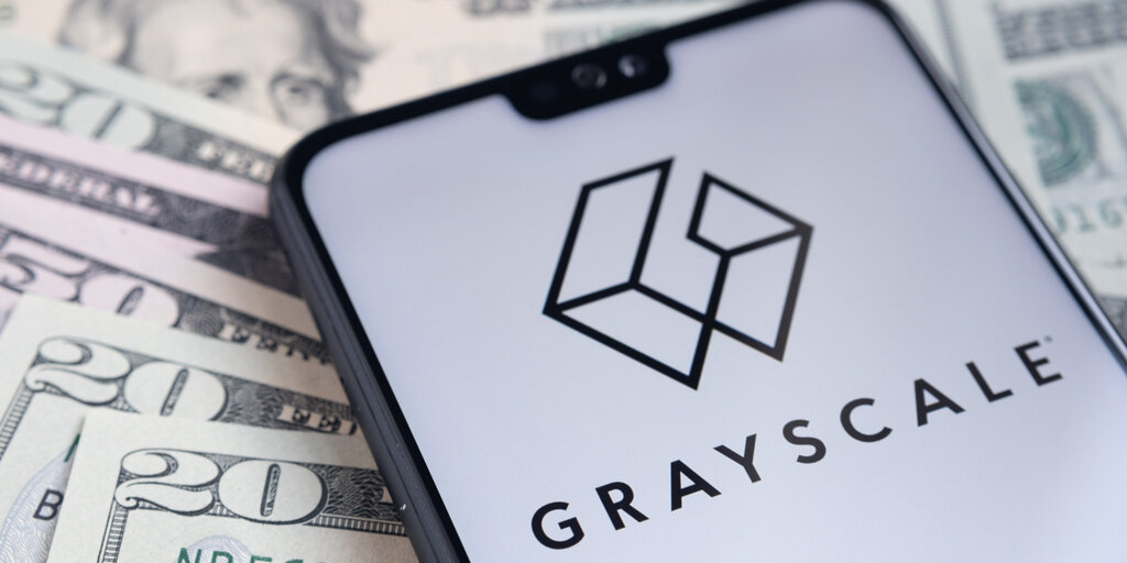 Grayscale Shifts $1 Billion in Ethereum to Coinbase Ahead of US ETF Trading Debut